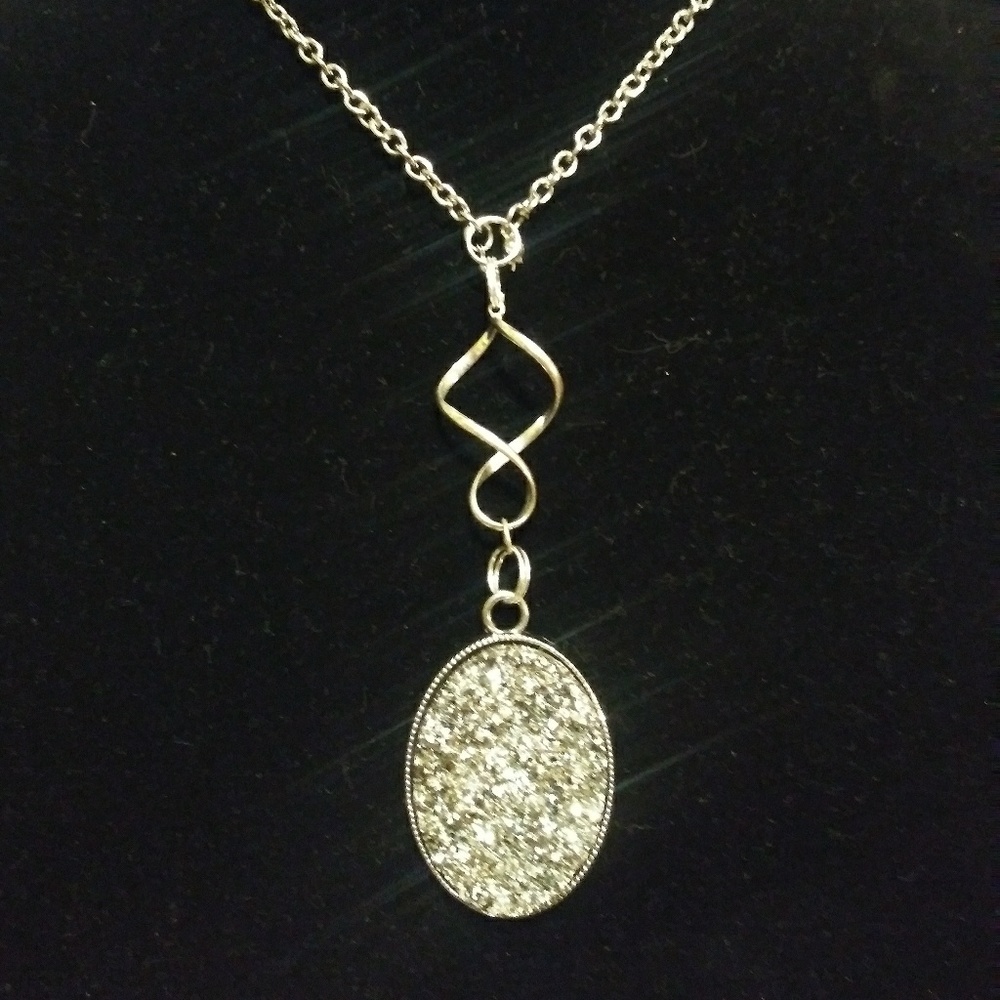 Necklace - Picture 2 of 3